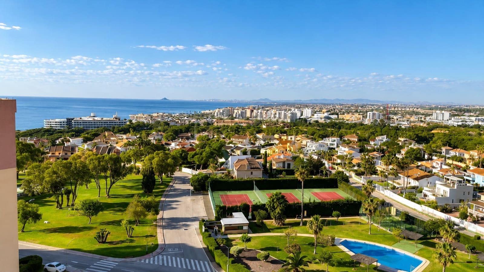 2 soverom Leilighet til salgs i Orihuela Costa med svømmebasseng garasje - € 295 000 (Ref: 9999348)