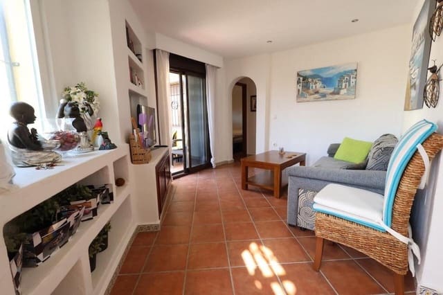 2 soverom Bungalow til salgs i Torrevieja med svømmebasseng - € 200 000 (Ref: 9999350)