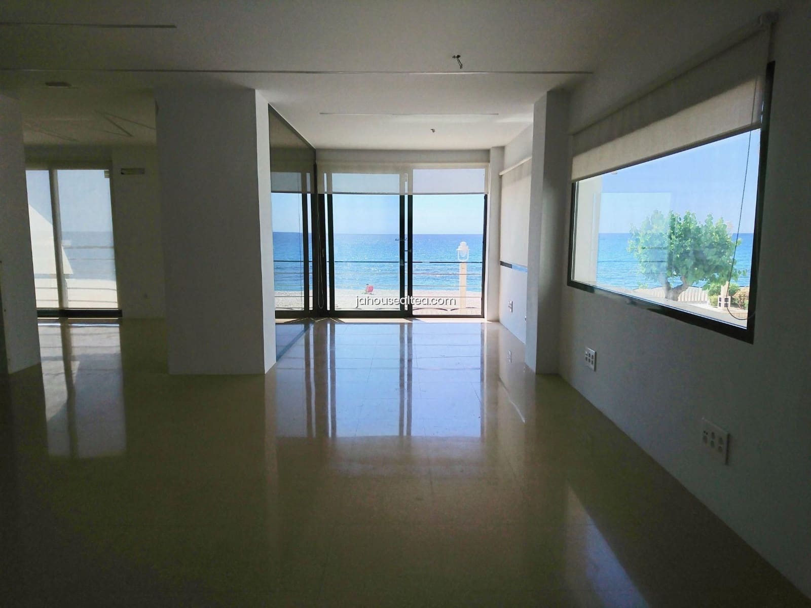 Commercial for sale in Altea with garage - € 450,000 (Ref: 4792506)