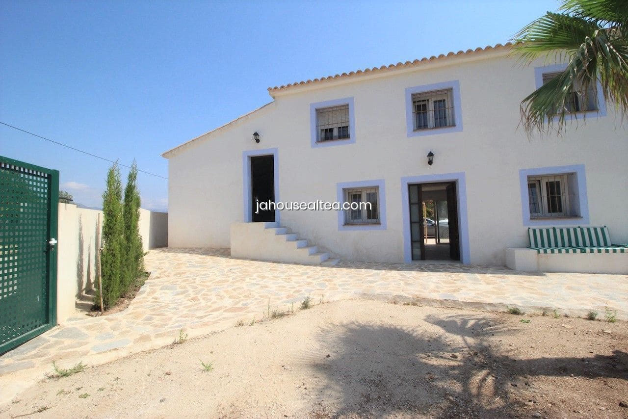 4 chambre Villa/Maison à vendre à La Nucia avec garage - 380 000 € (Ref: 7632319)