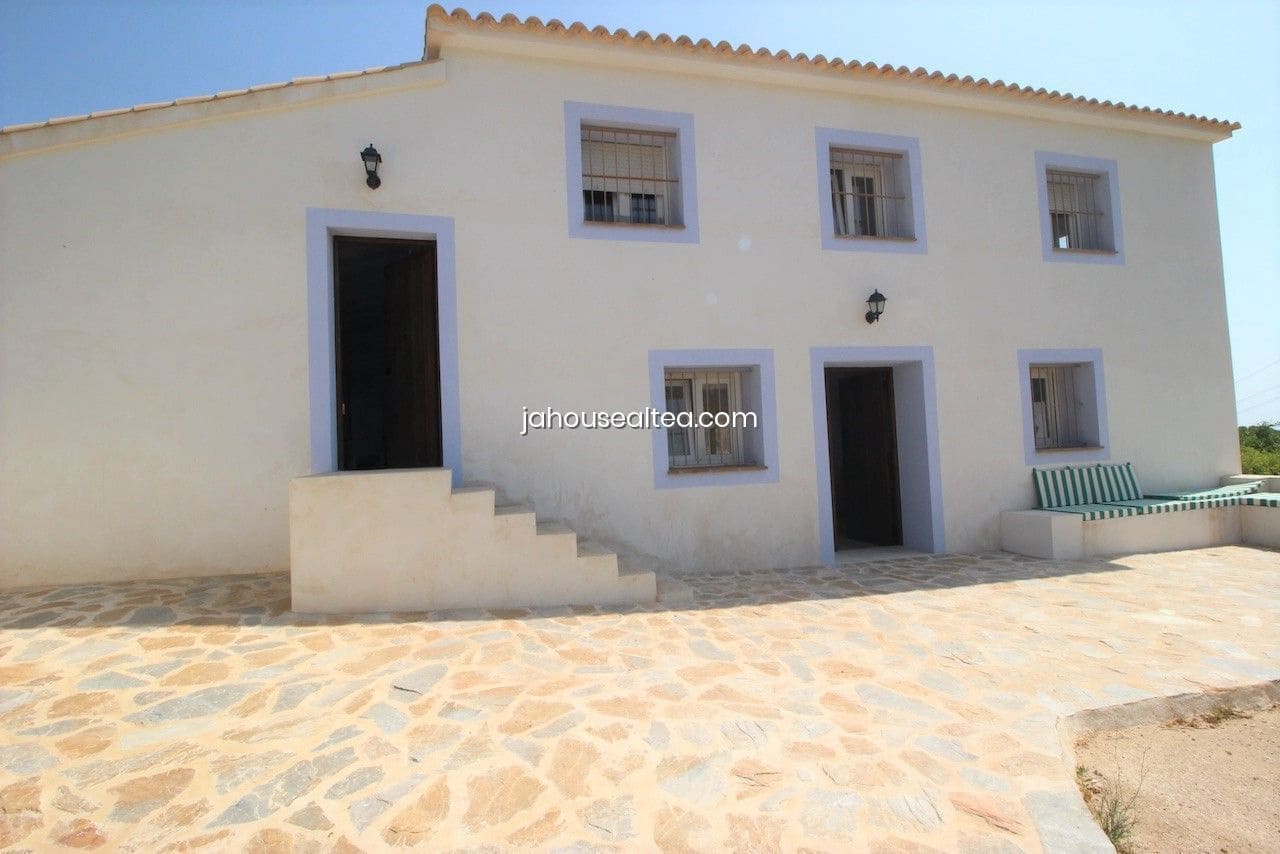 4 chambre Villa/Maison à vendre à La Nucia avec garage - 380 000 € (Ref: 7632319)