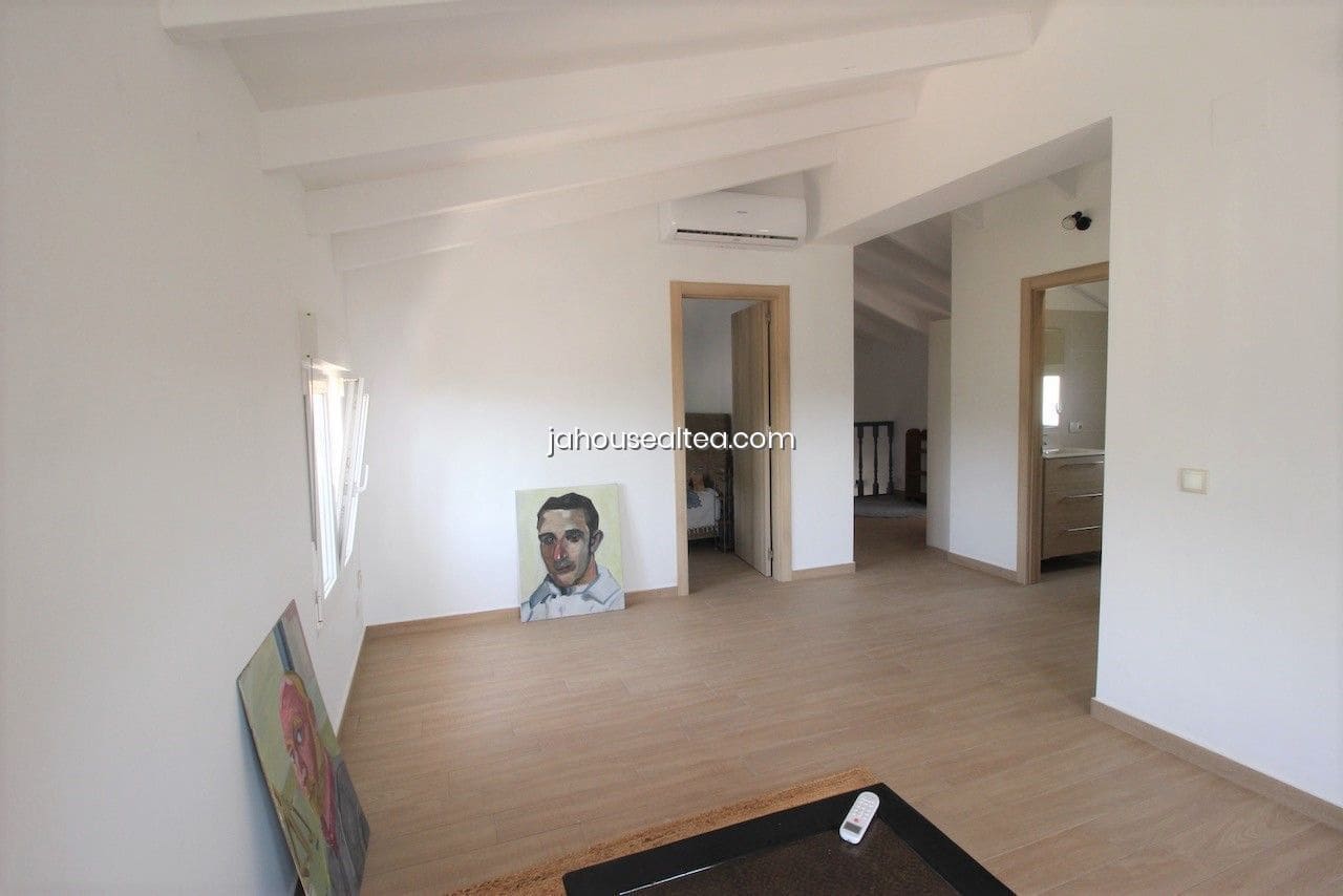 4 chambre Villa/Maison à vendre à La Nucia avec garage - 380 000 € (Ref: 7632319)