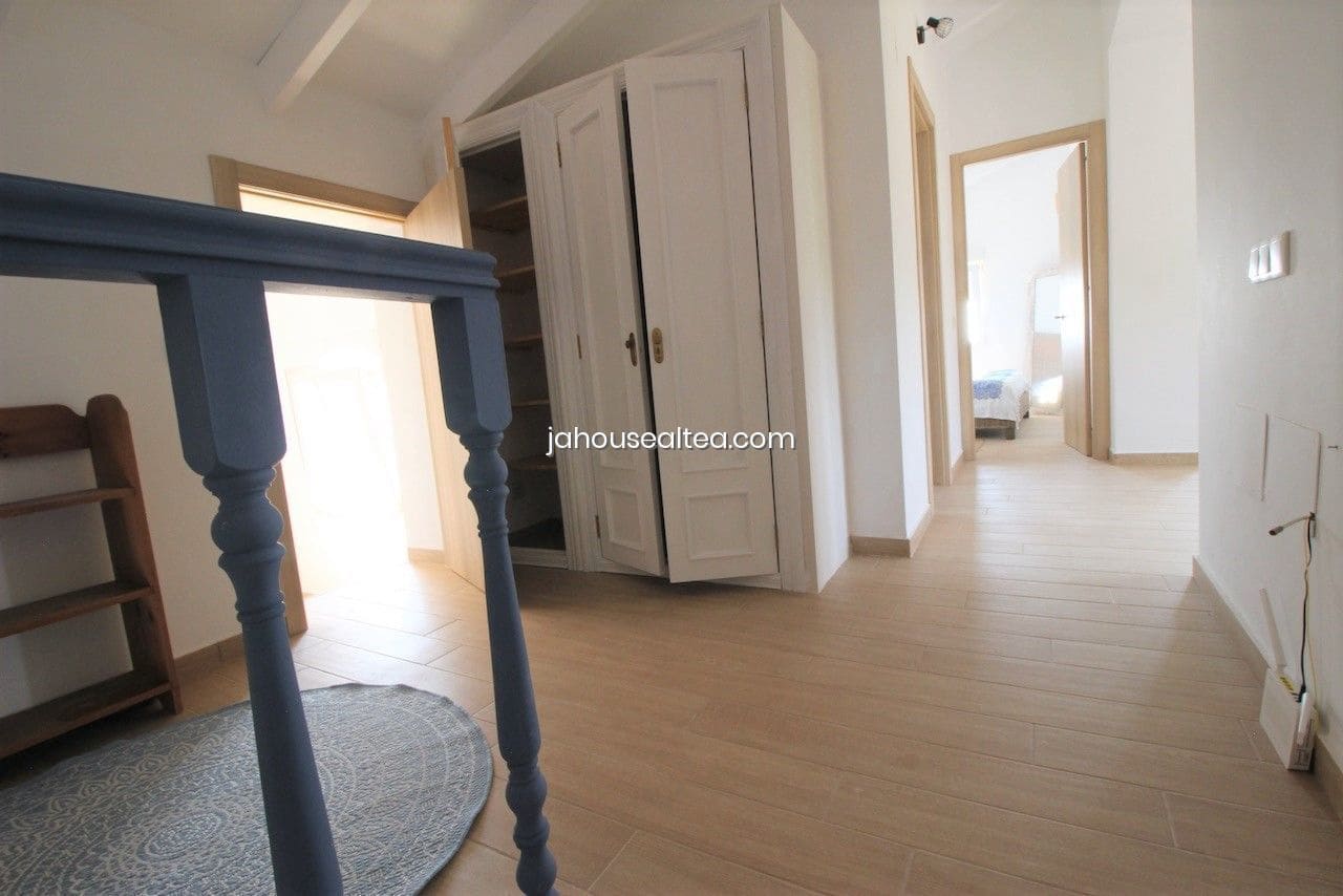 4 chambre Villa/Maison à vendre à La Nucia avec garage - 380 000 € (Ref: 7632319)