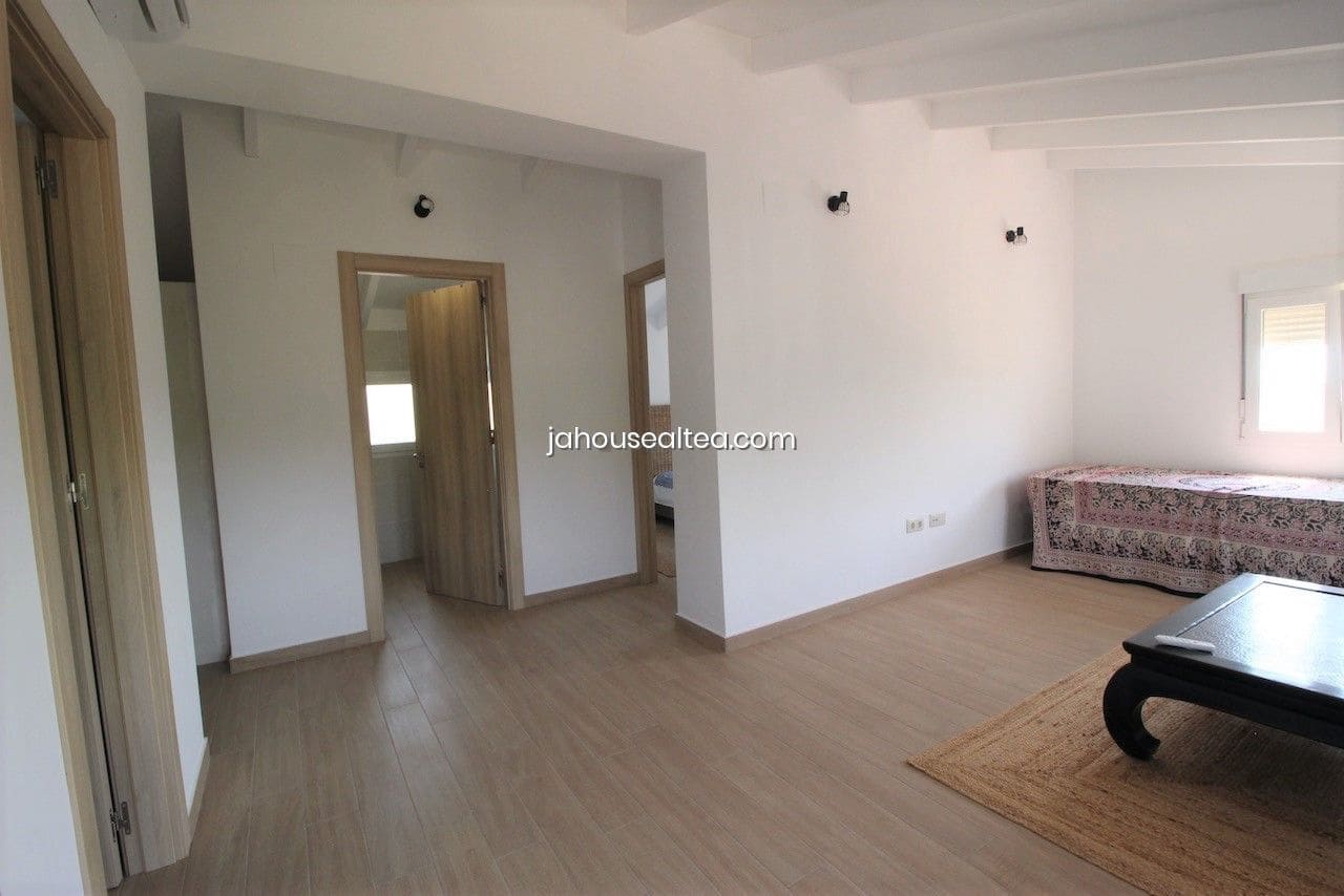 4 chambre Villa/Maison à vendre à La Nucia avec garage - 380 000 € (Ref: 7632319)