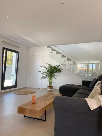 4 soverom Villa til salgs i La Nucia med svømmebasseng garasje - € 1 175 000 (Ref: 8614266)