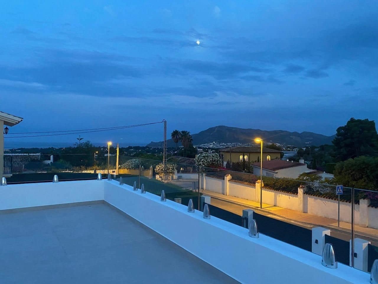 4 bedroom Villa for sale in La Nucia with pool garage - € 1,175,000 (Ref: 8614266)