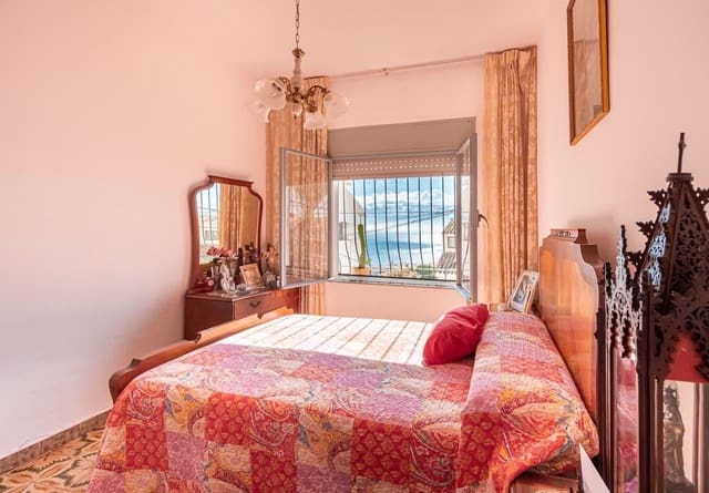 4 bedroom Townhouse for sale in Altea with garage - € 415,000 (Ref: 8614270)