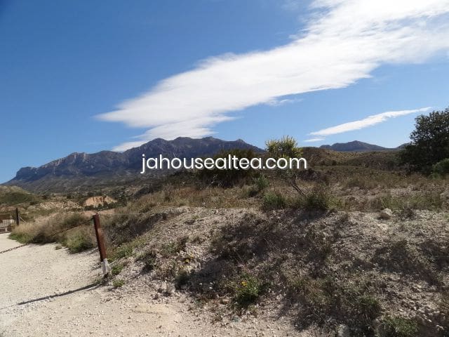 Undeveloped Land for sale in Jijona / Xixona - € 320,000 (Ref: 8626481)
