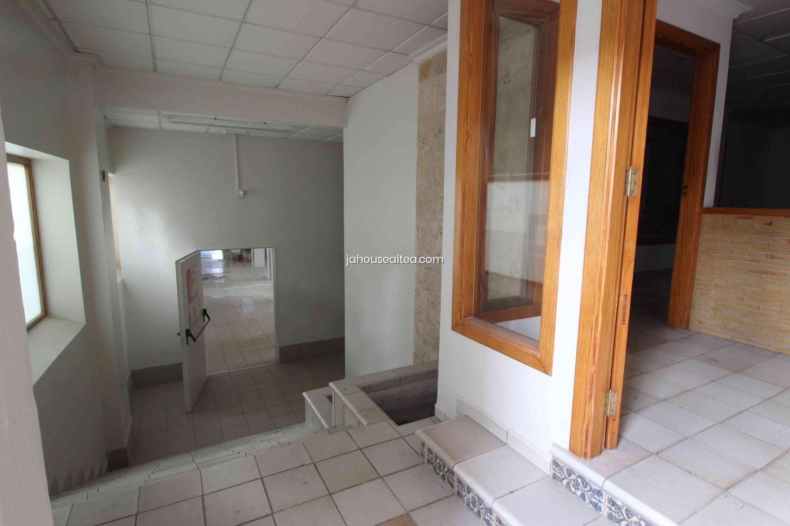 Commerciale in vendita in Altea con garage - 650.000 € (Rif: 8689064)