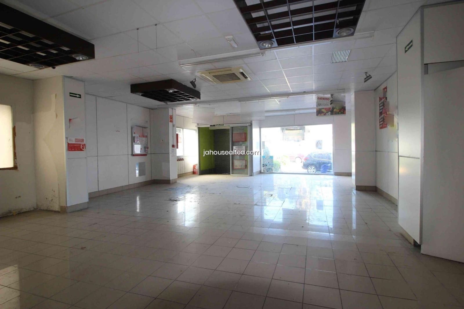 Commerciale in vendita in Altea con garage - 650.000 € (Rif: 8689064)