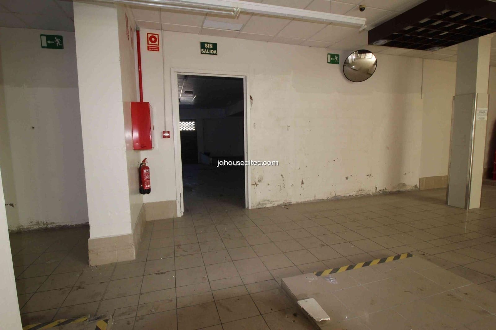 Commerciale in vendita in Altea con garage - 650.000 € (Rif: 8689064)