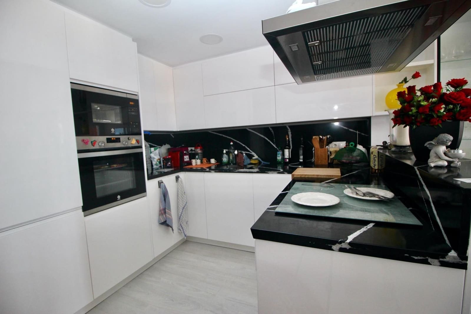 2 soveværelse Lejlighed til salg i Altea med garage - € 380.000 (Ref: 8689067)