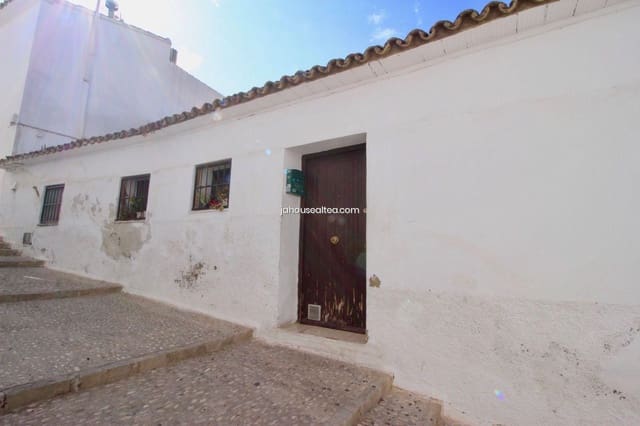 6 bedroom Townhouse for sale in Altea with garage - € 430,000 (Ref: 8689069)