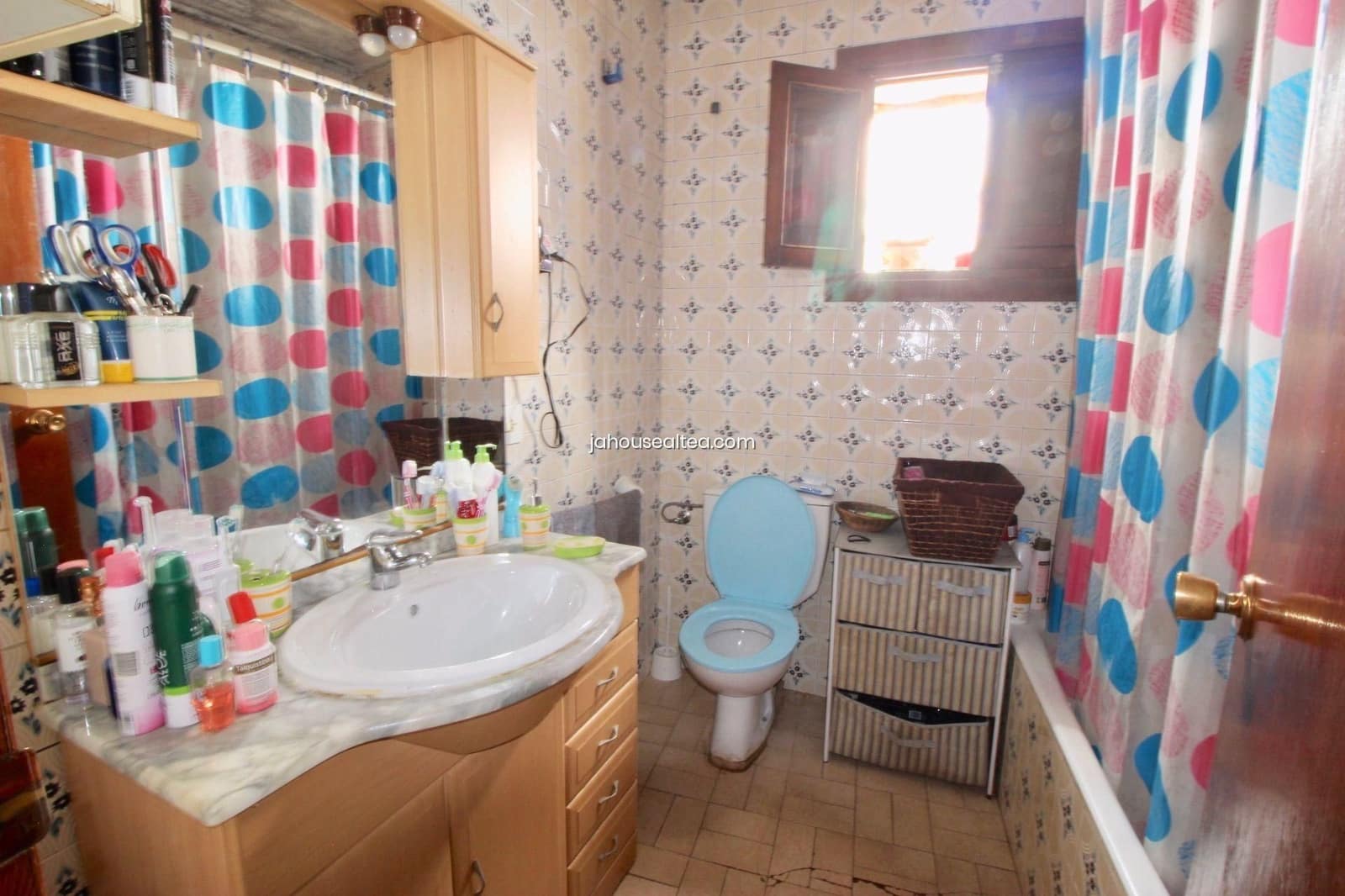 6 bedroom Townhouse for sale in Altea with garage - € 430,000 (Ref: 8689069)