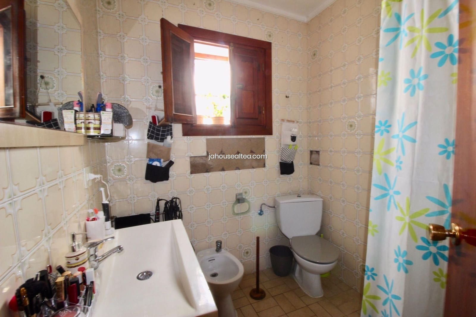 6 bedroom Townhouse for sale in Altea with garage - € 430,000 (Ref: 8689069)