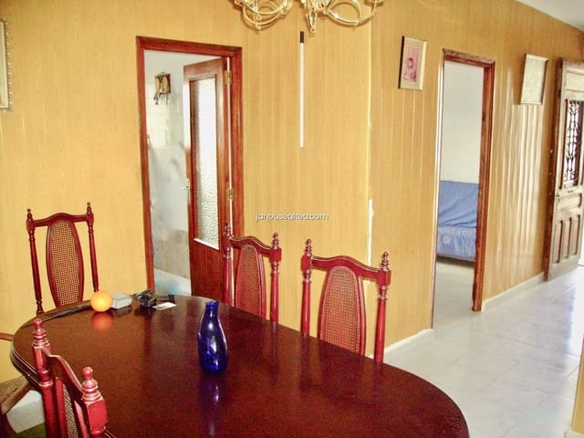 6 bedroom Townhouse for sale in Altea with garage - € 430,000 (Ref: 8689069)