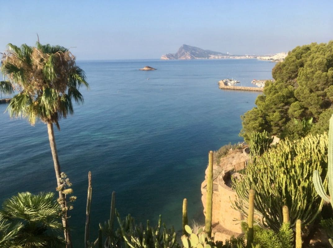 4 bedroom Villa for sale in Altea with pool - € 3,450,000 (Ref: 8737235)