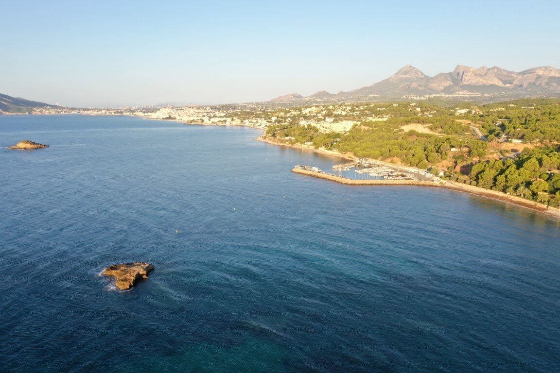 4 bedroom Villa for sale in Altea with pool - € 3,450,000 (Ref: 8737235)