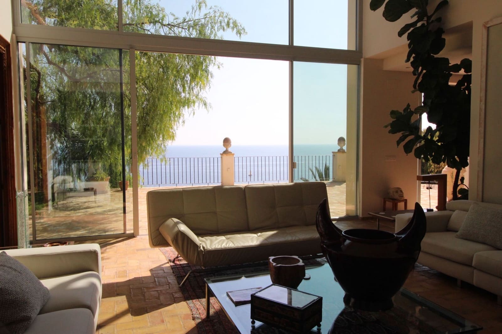 4 bedroom Villa for sale in Altea with pool - € 3,450,000 (Ref: 8737235)