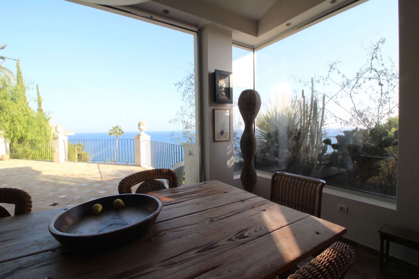 4 bedroom Villa for sale in Altea with pool - € 3,450,000 (Ref: 8737235)