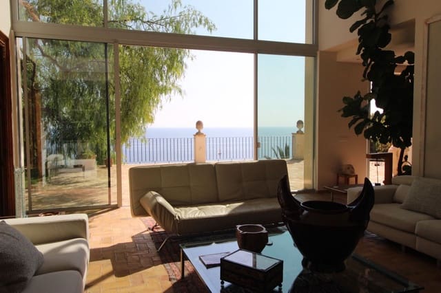 4 soveværelse Villa til salg i Altea med swimmingpool - € 3.450.000 (Ref: 8737235)
