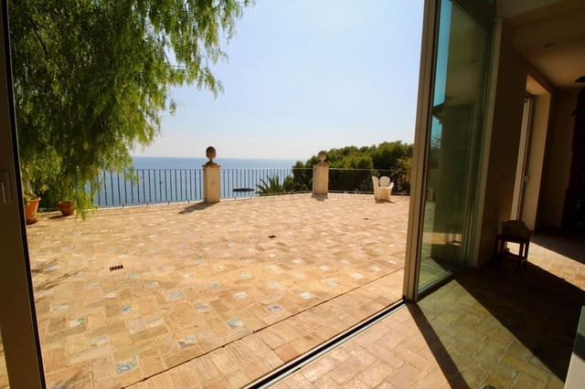 4 soveværelse Villa til salg i Altea med swimmingpool - € 3.450.000 (Ref: 8737235)