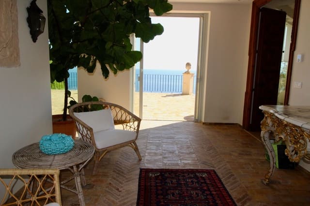 4 soveværelse Villa til salg i Altea med swimmingpool - € 3.450.000 (Ref: 8737235)
