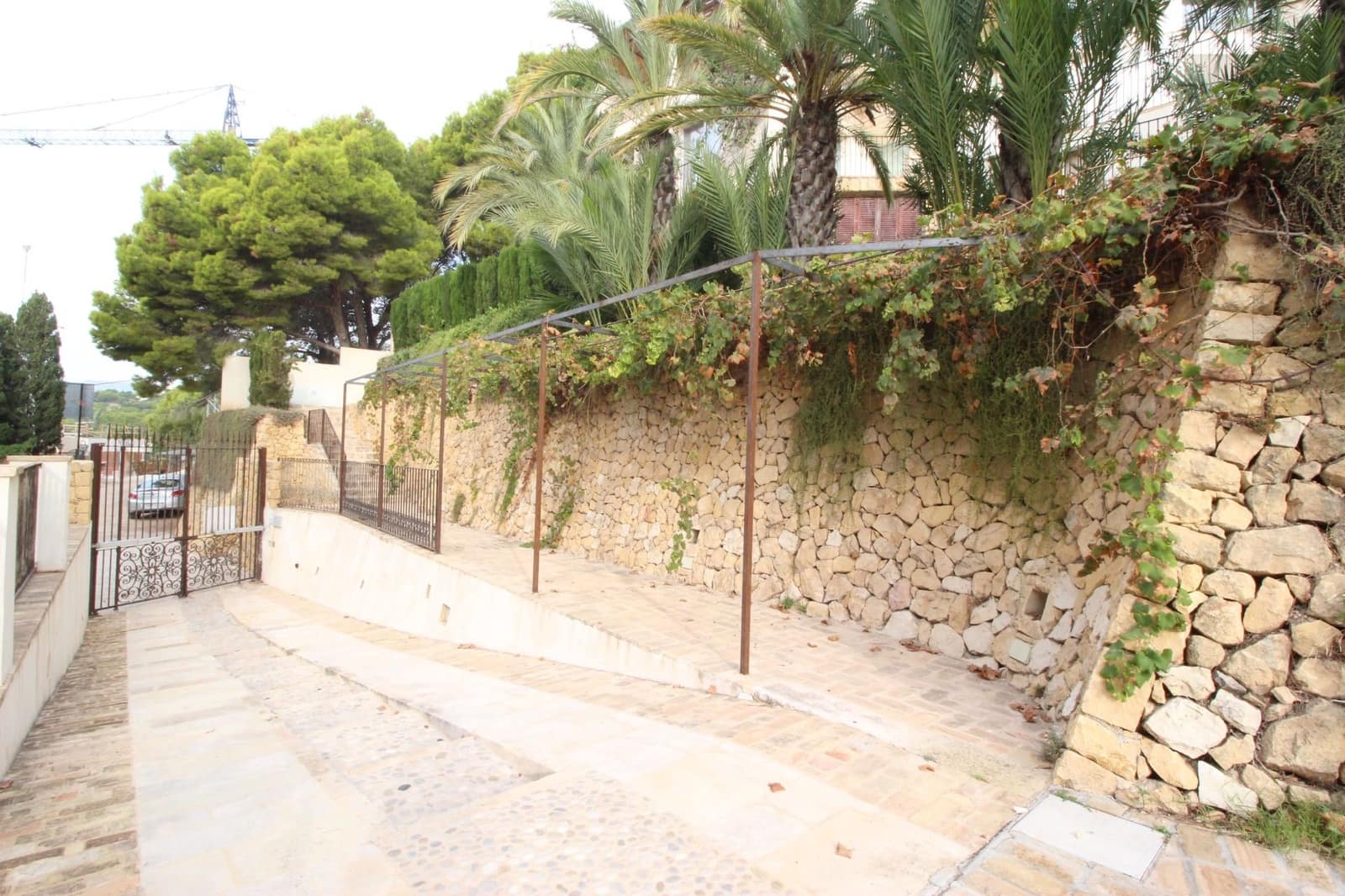 4 bedroom Villa for sale in Altea with pool - € 3,450,000 (Ref: 8737235)