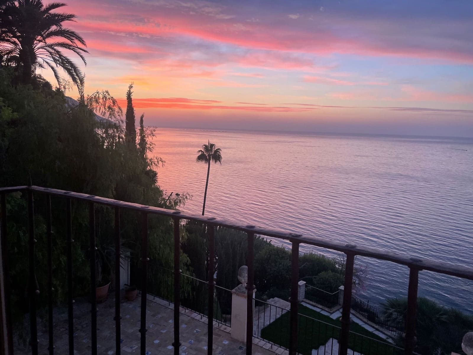 4 bedroom Villa for sale in Altea with pool - € 3,450,000 (Ref: 8737235)