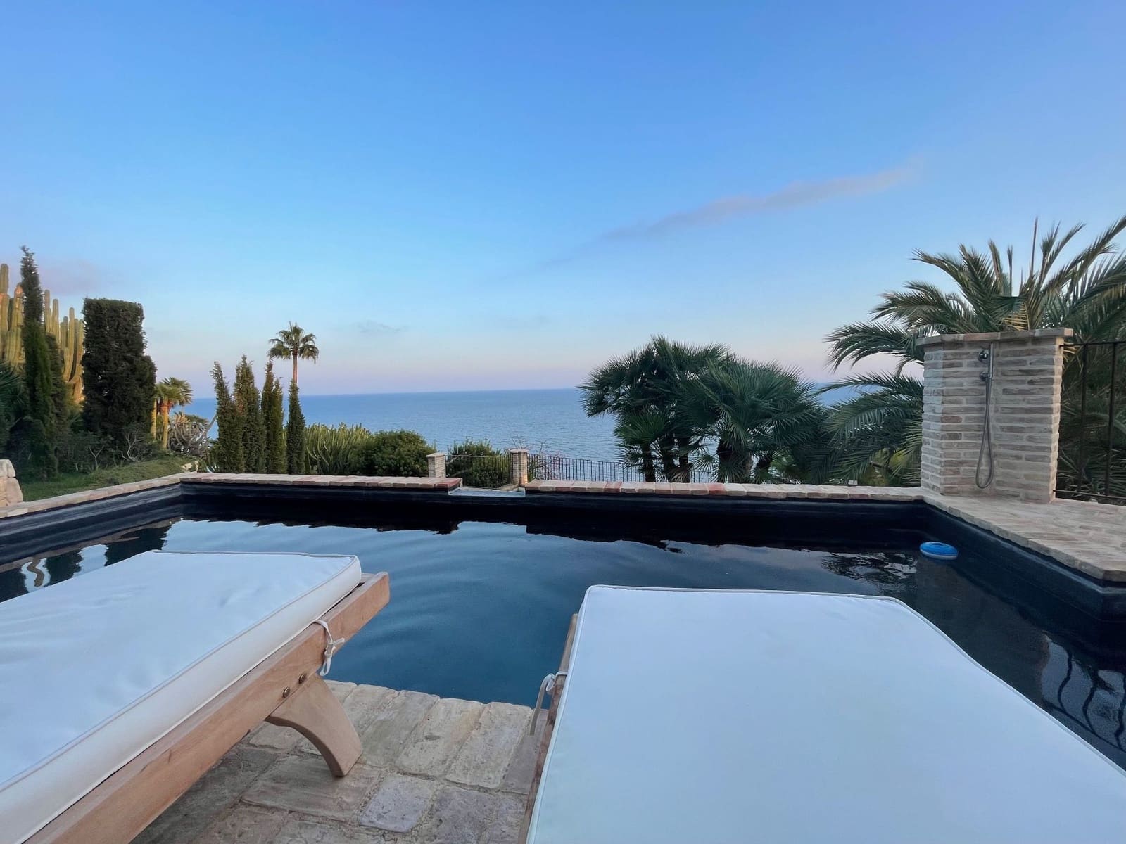 4 bedroom Villa for sale in Altea with pool - € 3,450,000 (Ref: 8737235)