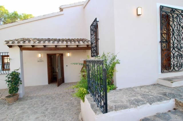 4 bedroom Villa for sale in Pueblo - Urbanizaciones, Alfaz del Pi / L'Alfàs del Pi with pool garage - € 1,325,000 (Ref: 8907115)