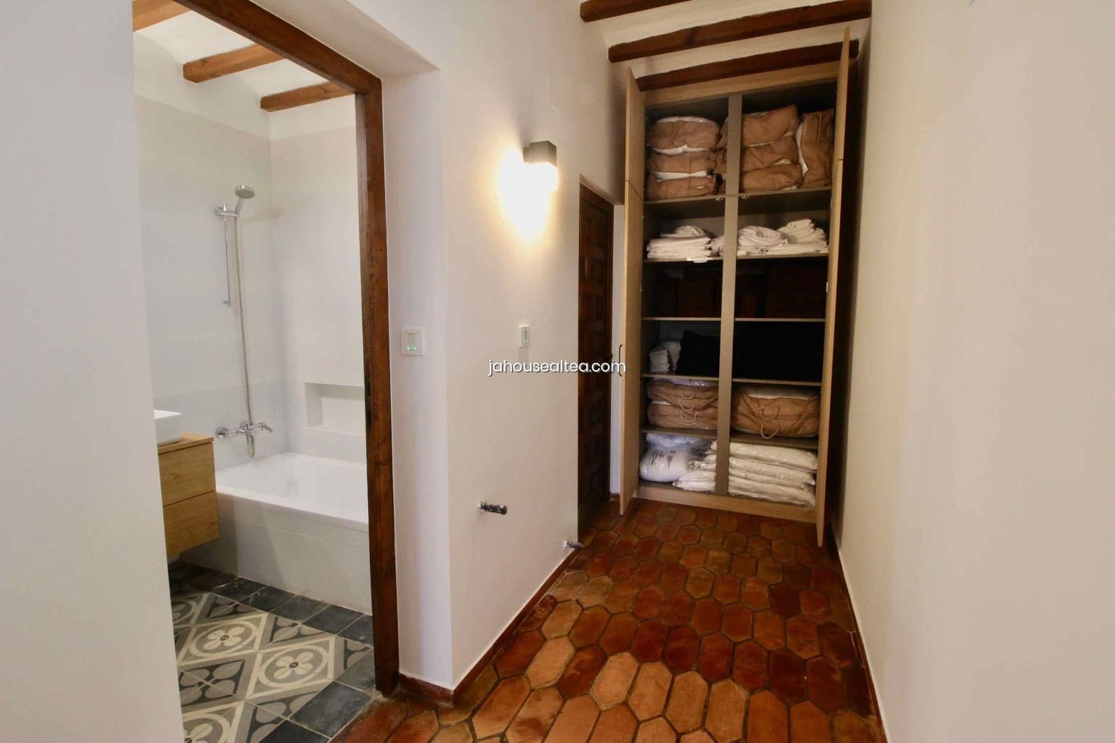 4 soveværelse Villa til salg i Alfaz del Pi / L'Alfas del Pi med swimmingpool garage - € 1.325.000 (Ref: 8907115)