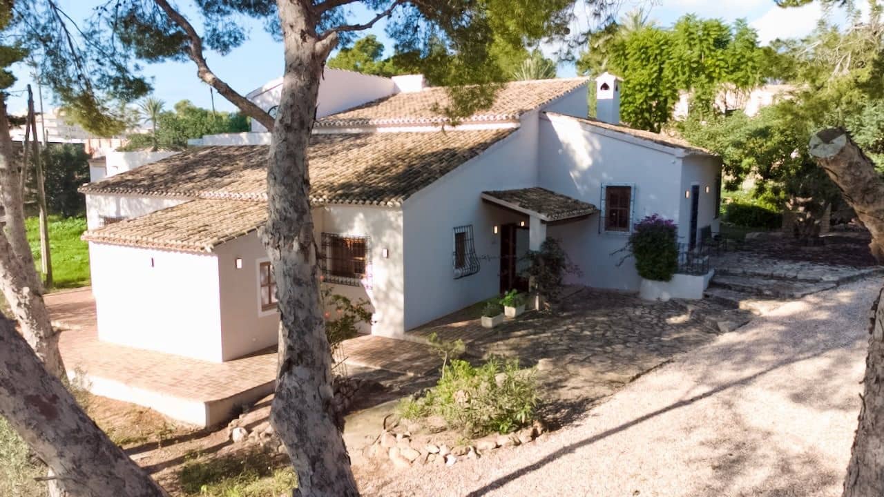 4 soveværelse Villa til salg i Alfaz del Pi / L'Alfas del Pi med swimmingpool garage - € 1.325.000 (Ref: 8907115)