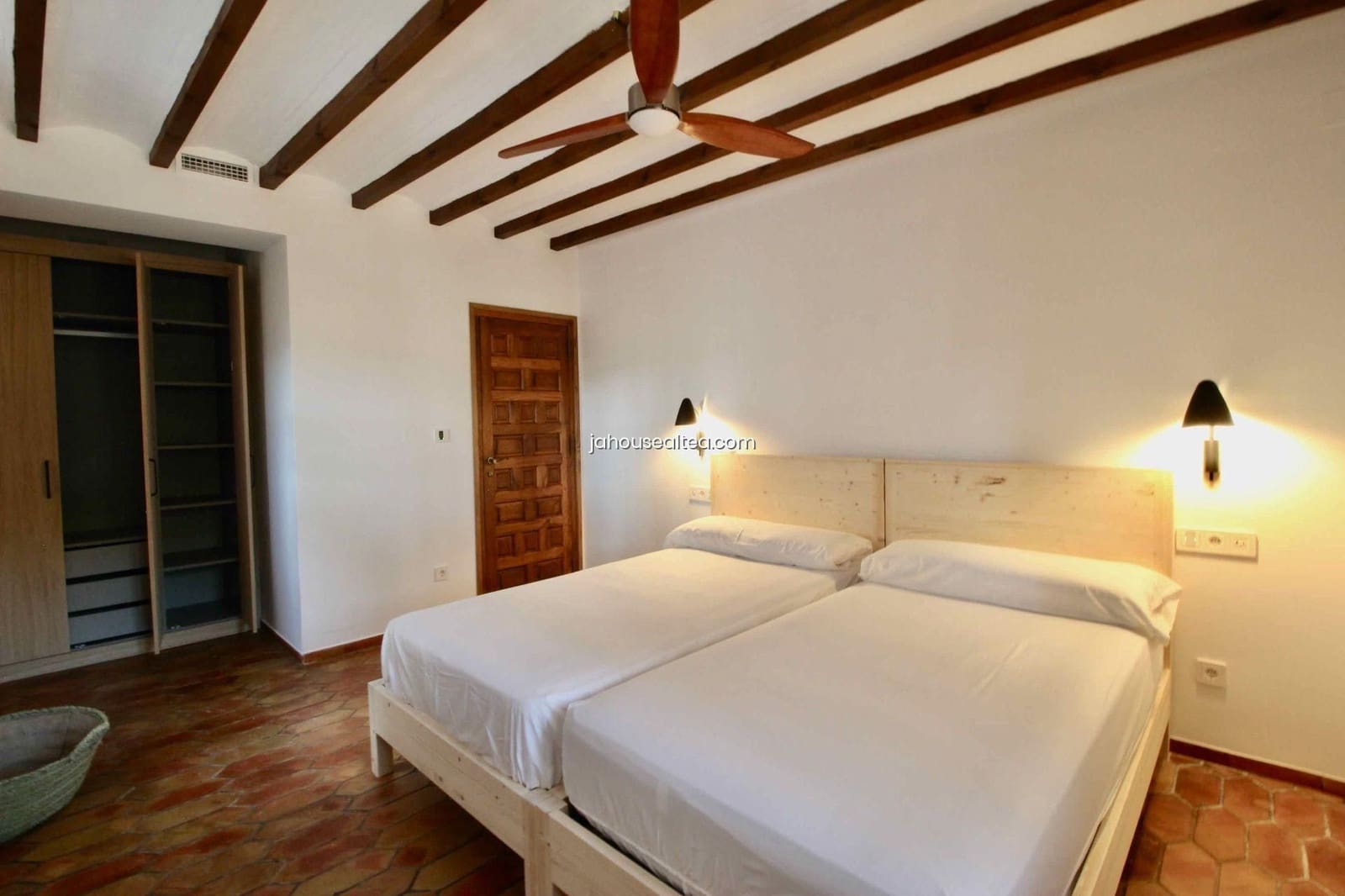 4 soveværelse Villa til salg i Alfaz del Pi / L'Alfas del Pi med swimmingpool garage - € 1.325.000 (Ref: 8907115)