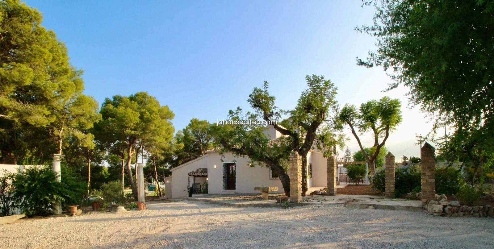 4 soveværelse Villa til salg i Alfaz del Pi / L'Alfas del Pi med swimmingpool garage - € 1.325.000 (Ref: 8907115)