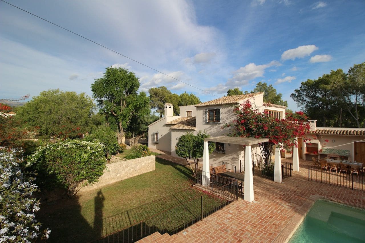 4 soveværelse Villa til salg i Alfaz del Pi / L'Alfas del Pi med swimmingpool garage - € 1.325.000 (Ref: 8907115)