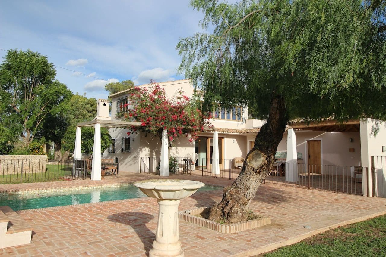 4 soveværelse Villa til salg i Alfaz del Pi / L'Alfas del Pi med swimmingpool garage - € 1.325.000 (Ref: 8907115)