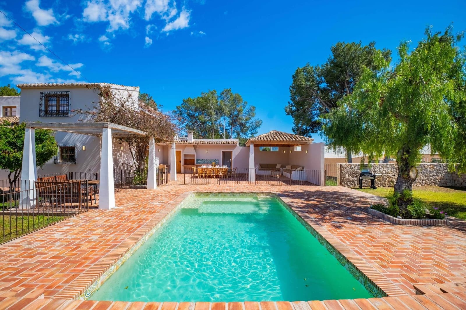 3 sovrum Villa till salu i Alfaz del Pi / L'Alfas del Pi med pool garage - 1 150 000 € (Ref: 8907115)