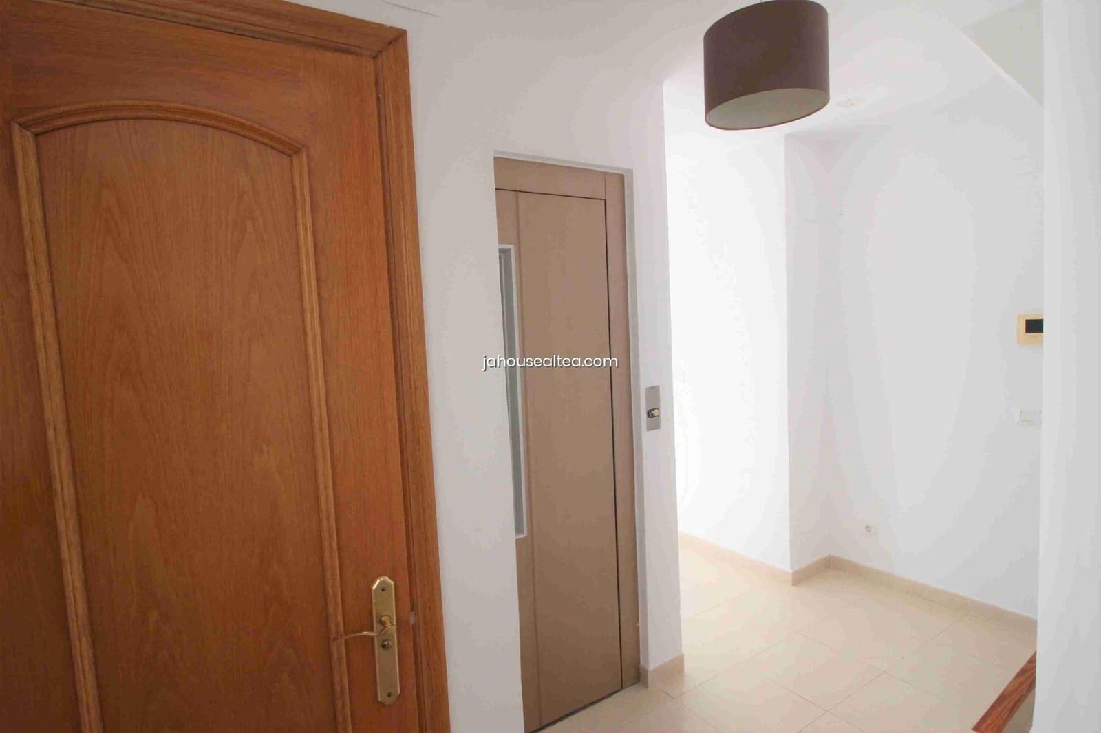 3 soveværelse Semi-Rækkehus til salg i Altea med garage - € 470.000 (Ref: 8942676)