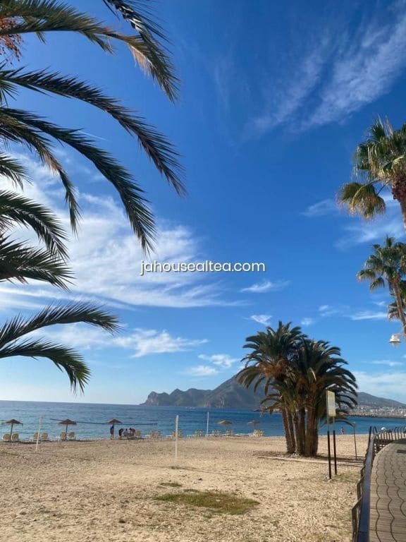 3 bedroom Apartment for sale in Altea with garage - € 390,000 (Ref: 9382333)