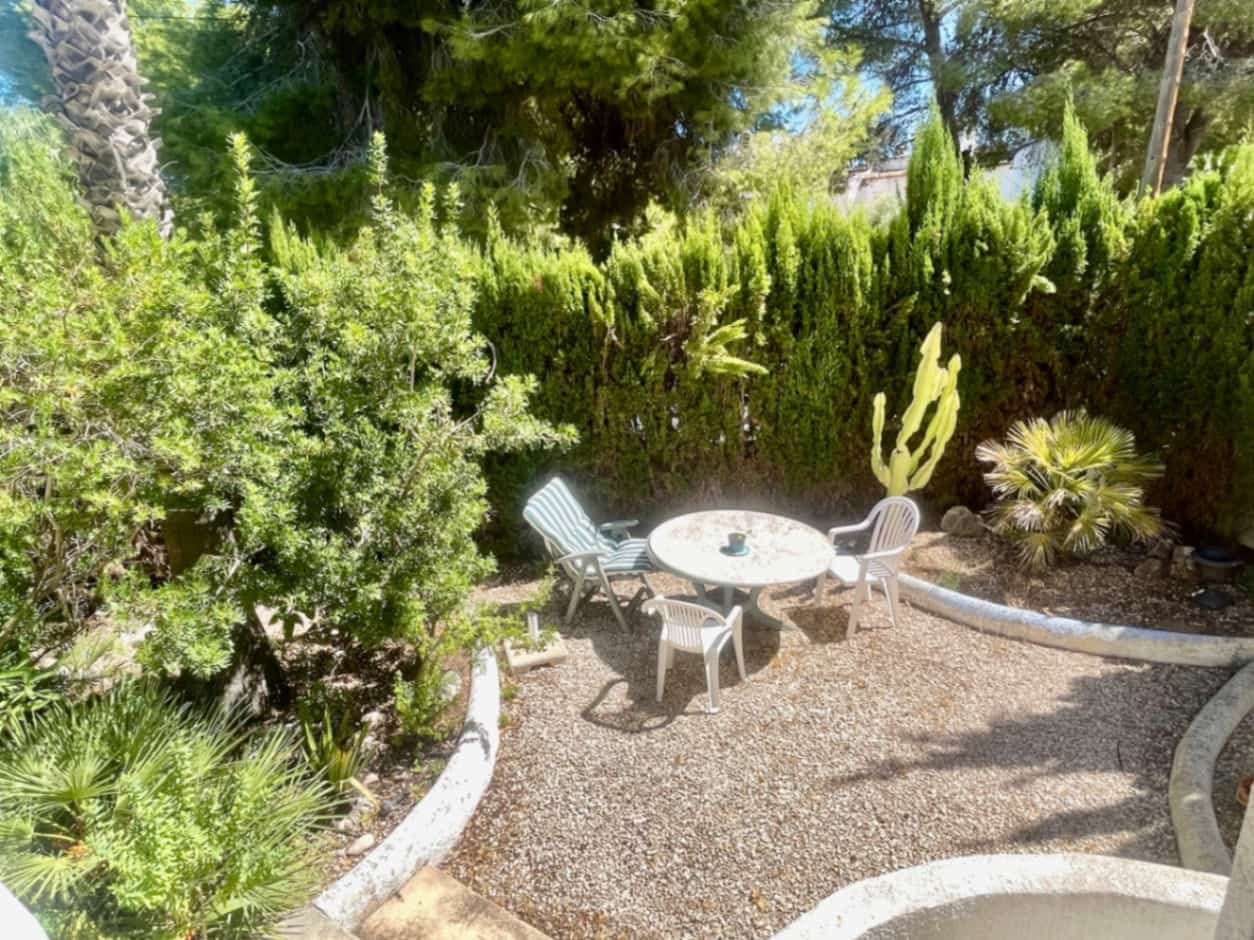 2 soverom Villa til leie i Moraira med svømmebasseng garasje - € 1 400 (Ref: 10044197)