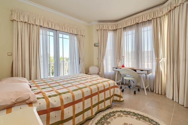 Chalet de 5 habitaciones en Moraira, Teulada-Moraira en venta con piscina garaje - 1.450.000 € (Ref: 8783151)