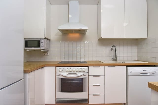 Appartement de 2 chambres à louer à Moraira, Teulada-Moraira avec piscine garage - 1 000 € (Ref: 8783153)