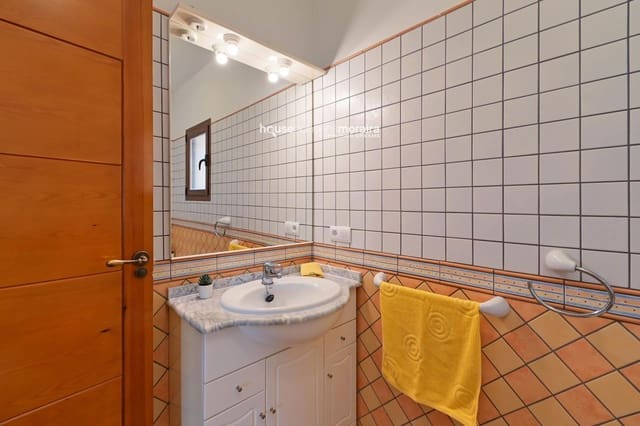 3 bedroom Villa for rent in Moraira, Teulada-Moraira with pool garage - € 2,500 (Ref: 8783154)