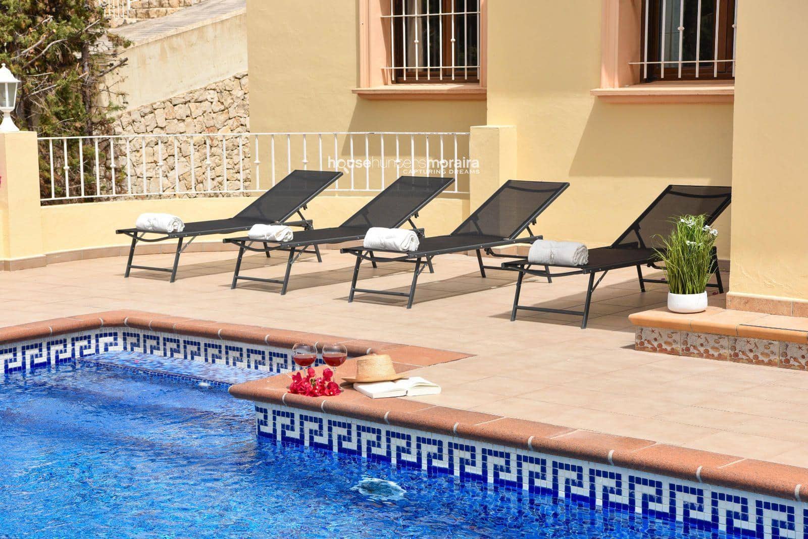 3 soveværelse Villa til leje i Moraira med swimmingpool garage - € 2.500 (Ref: 8783154)