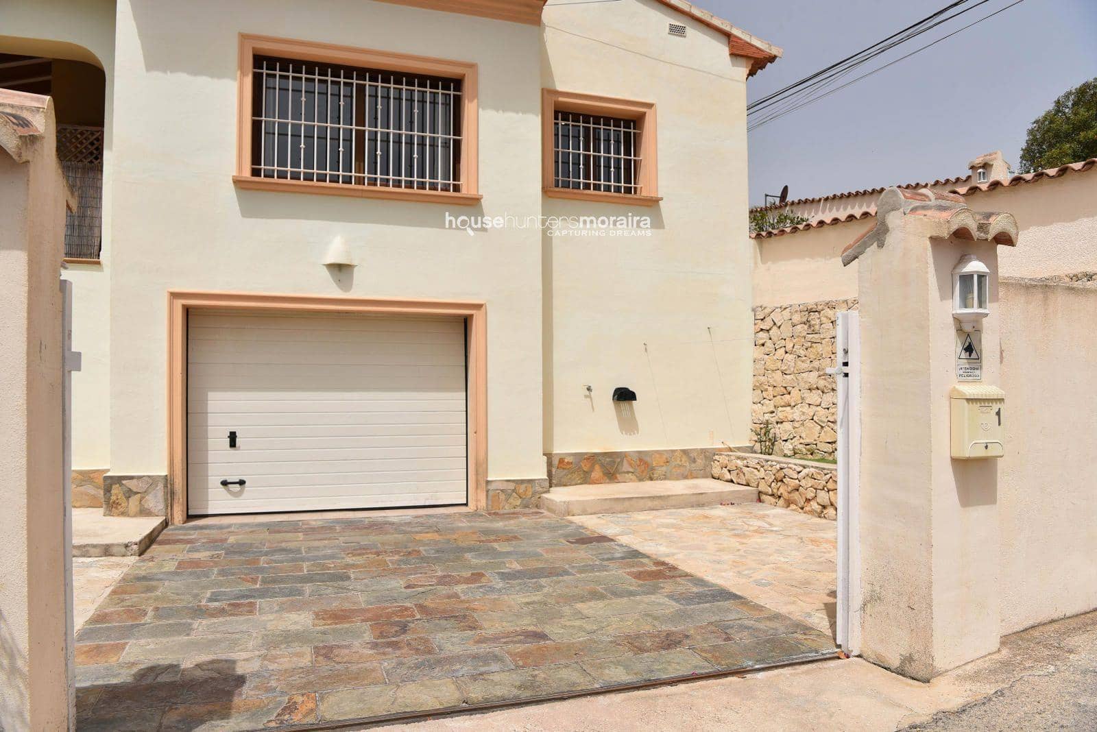 3 soveværelse Villa til leje i Moraira med swimmingpool garage - € 2.500 (Ref: 8783154)