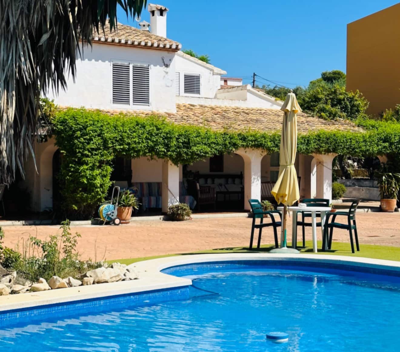 Chalet de 4 habitaciones en Calpe / Calp en venta con piscina garaje - 795.000 € (Ref: 8783155)