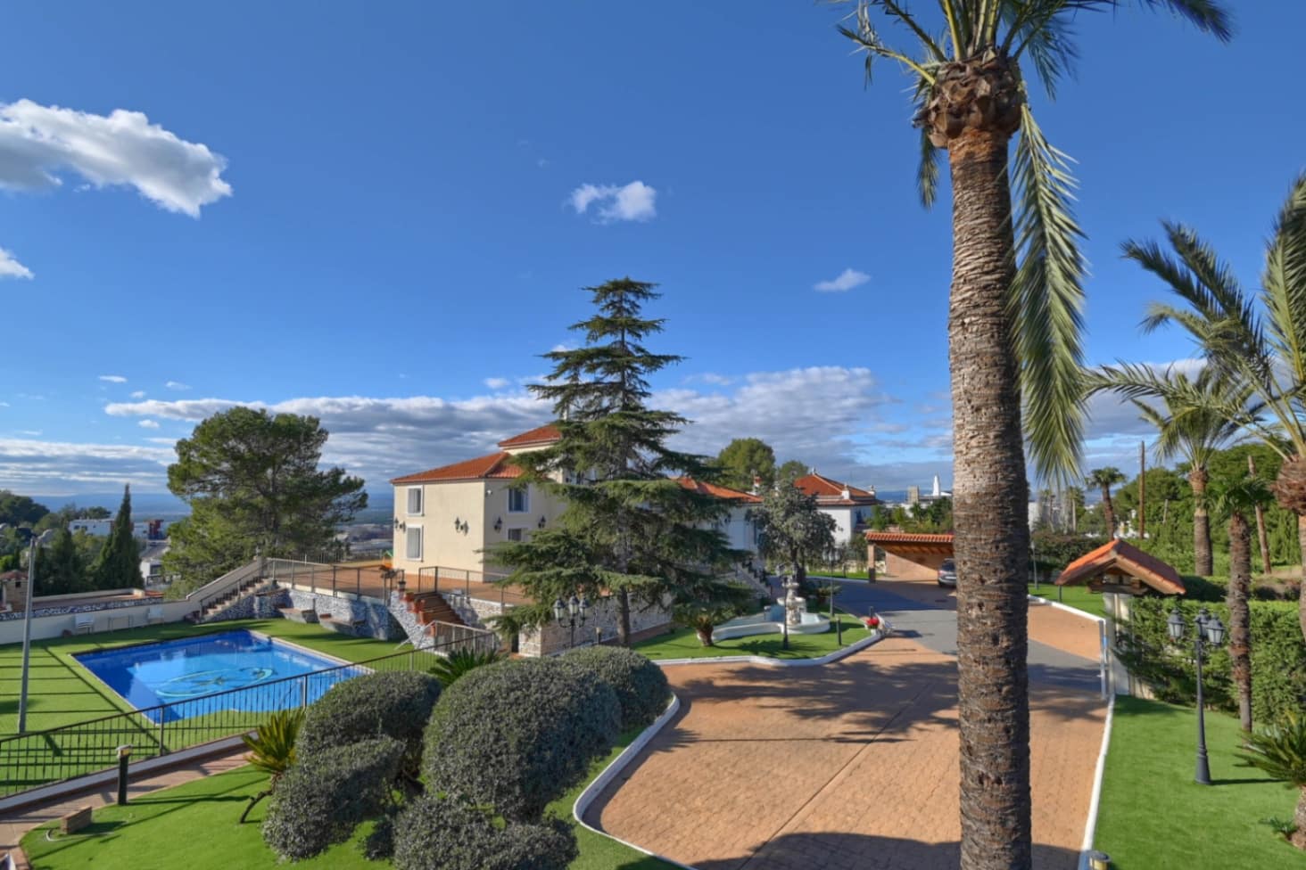 Chalet de 6 habitaciones en Alzira en venta con piscina garaje - 1.100.000 € (Ref: 8803274)