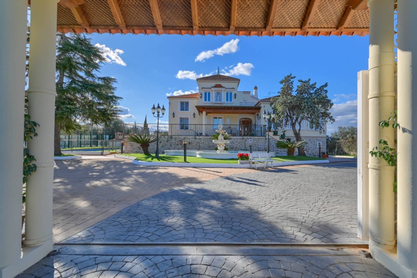 Chalet de 6 habitaciones en Alzira en venta con piscina garaje - 1.100.000 € (Ref: 8803274)