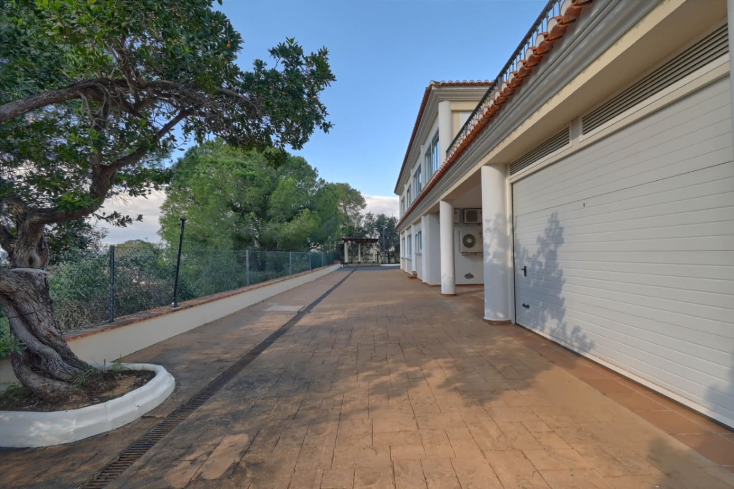 Chalet de 6 habitaciones en Alzira en venta con piscina garaje - 1.100.000 € (Ref: 8803274)